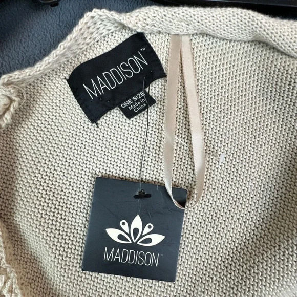 Mia Maddison Cardigan Sweater Shawl Poncho Rayon BeigeDiamond Geometric Fringe O - Picture 13 of 16